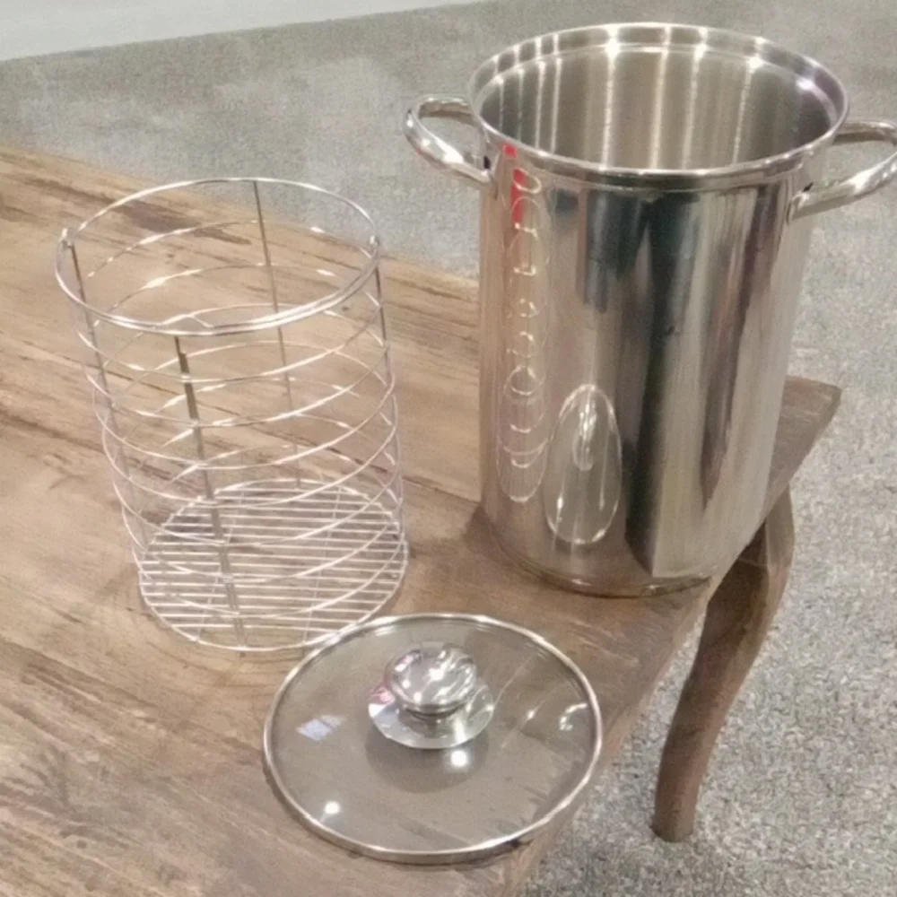 William Sonoma 5 Quart 18/10 Stainless Steel Pot W Basket Insert
